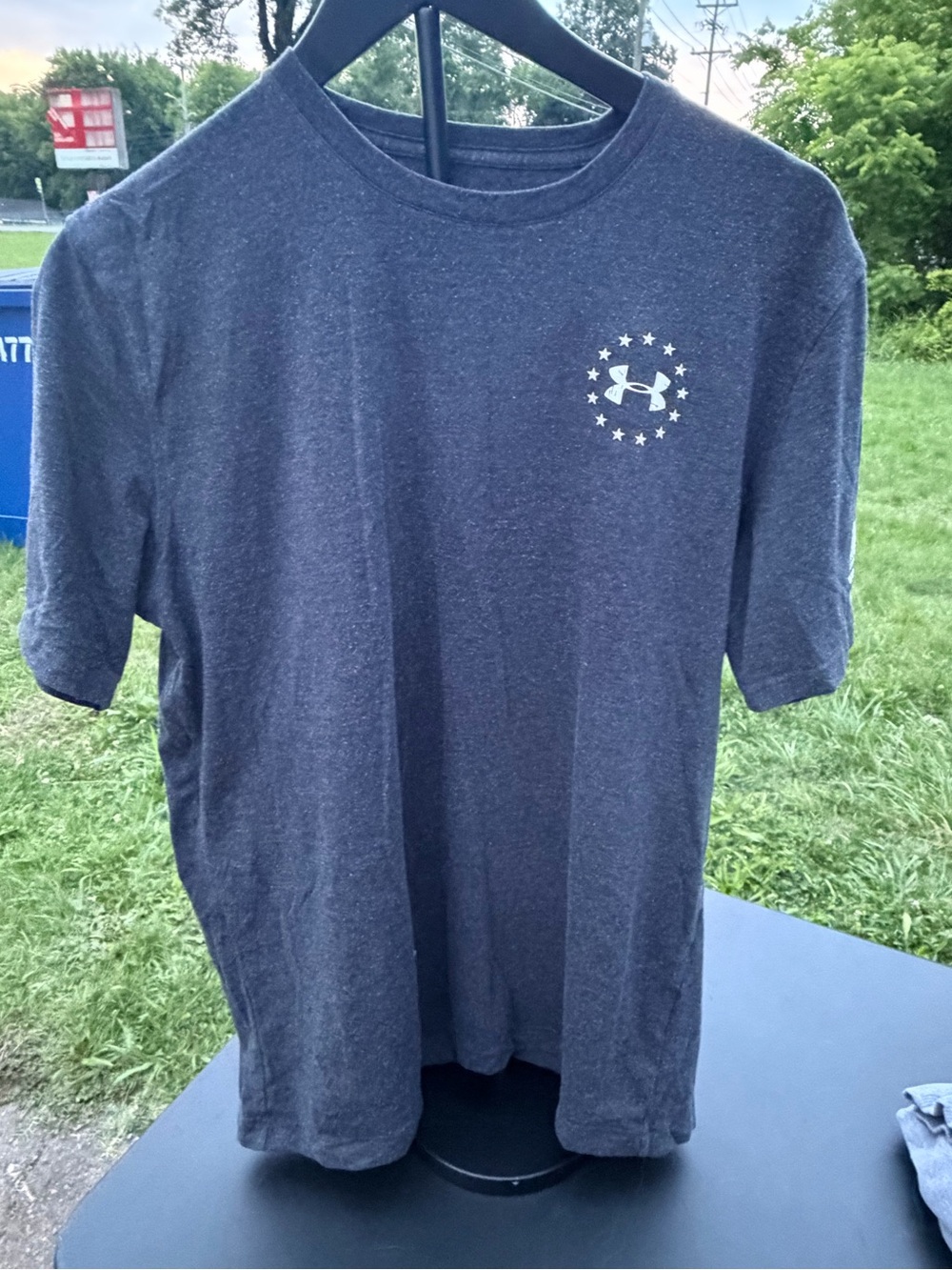 Under Armour Men's Heather Charcoal Short Sleeve Logo Tee